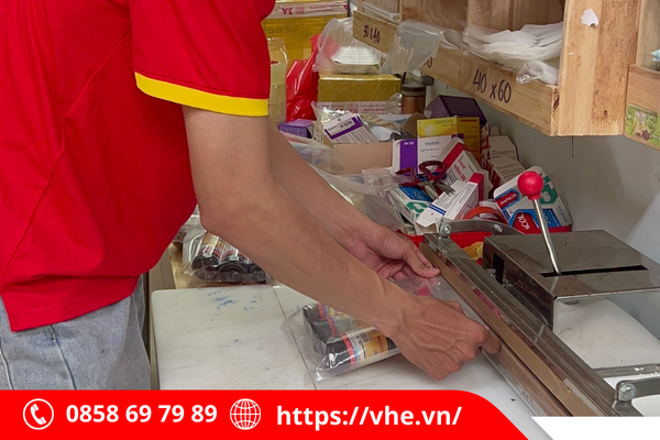 hút chân không hàng hóa