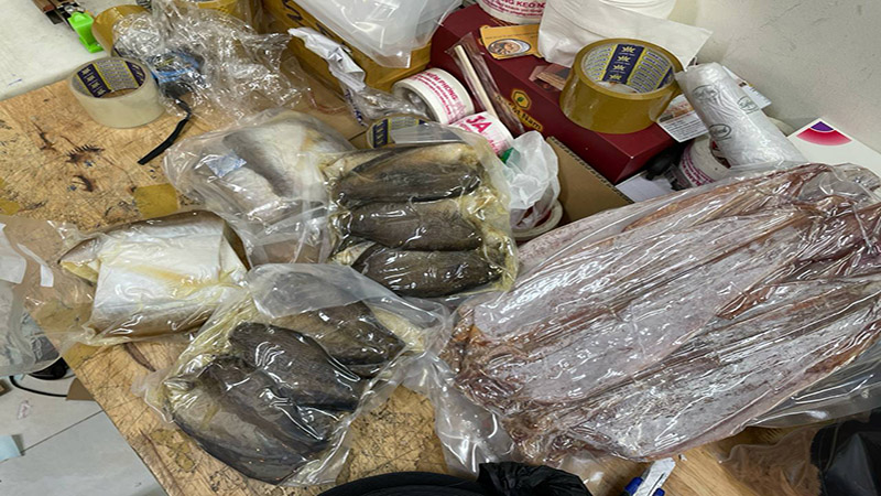 Gửi mực khô đi Mỹ